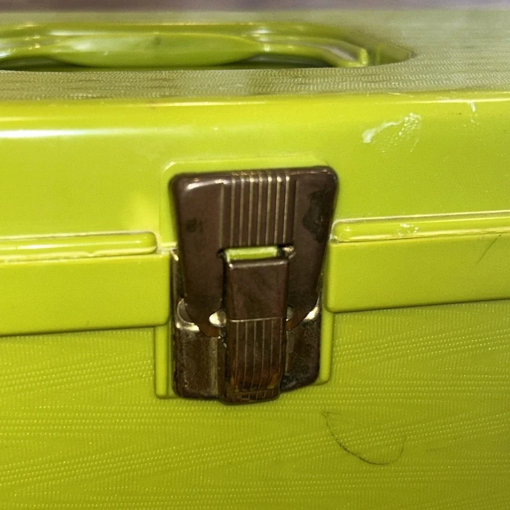 Vintage 70s Wilson Wil-hold Sewing Box Avocado Green W/ Button & Accessory Tray